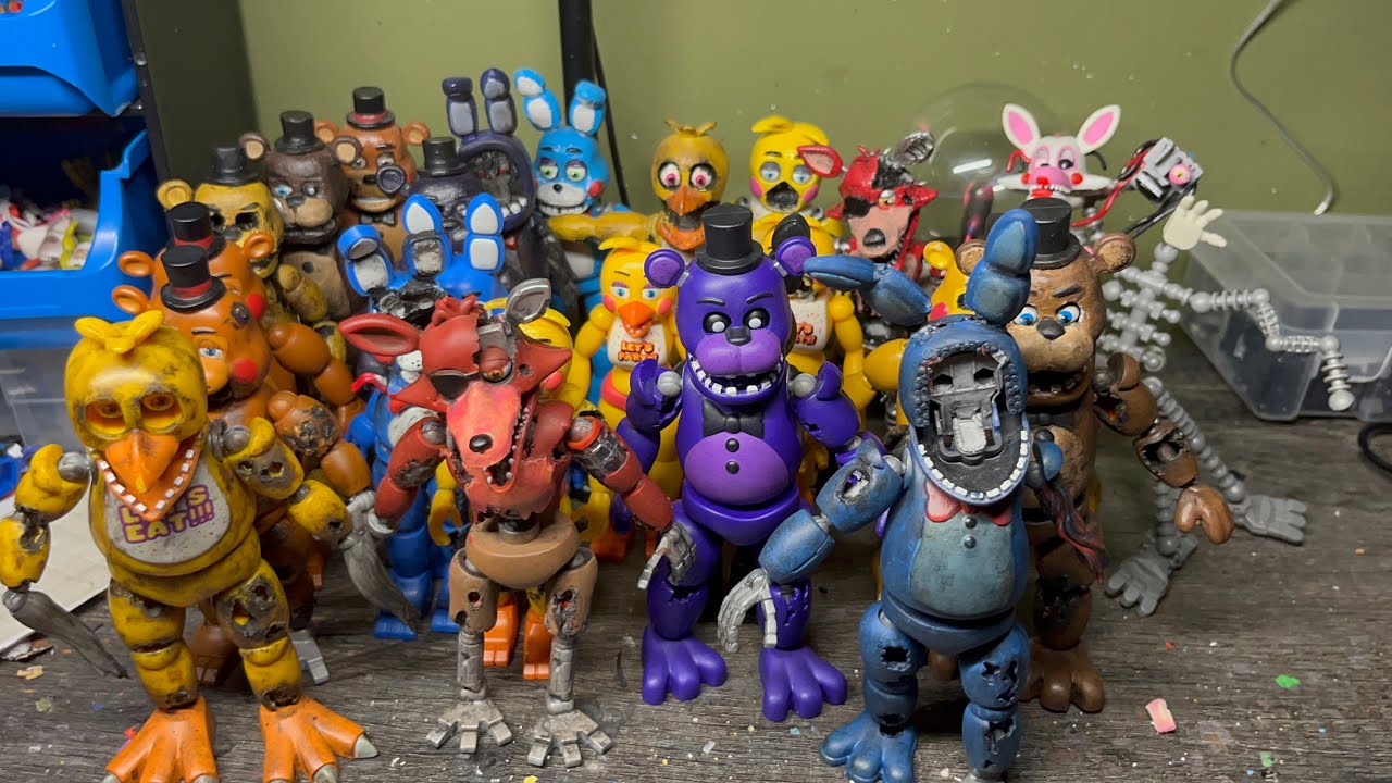 Полная коллекция фигурок по FNaF 2.
