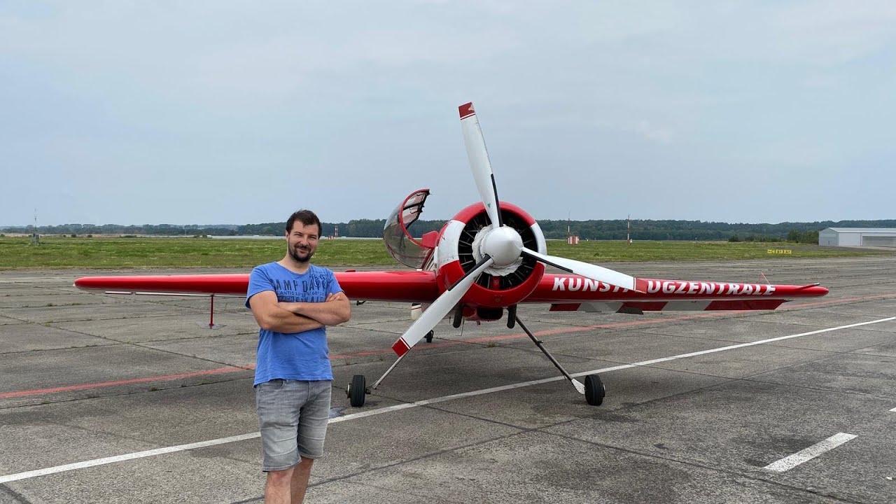 Kunstflug mit der Sukhoi SU 29 in Altenburg bei der Kunstflugzentrale