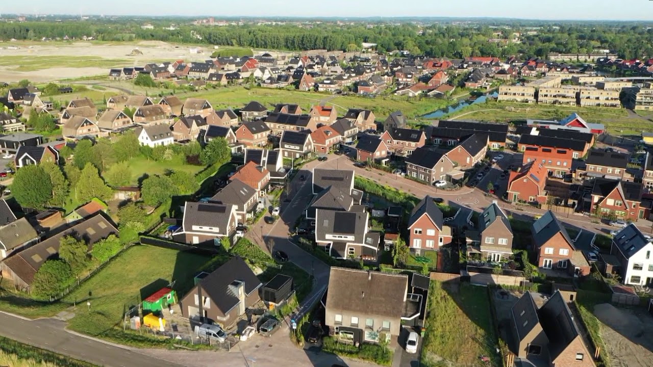 Drone-filmpje: Heerhugowaard “De Draai” een wijk in ontwikkeling: Fredji - Happy Life
