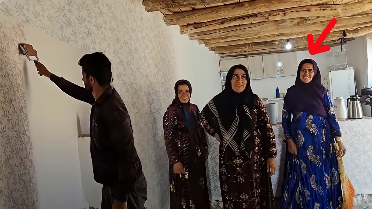 Fariba's great joy because of the special coloring of her house