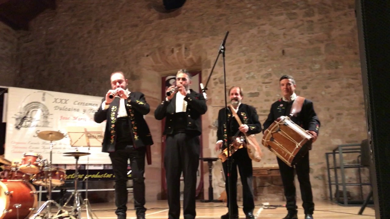 Dulzaineros de Sig&uuml;enza