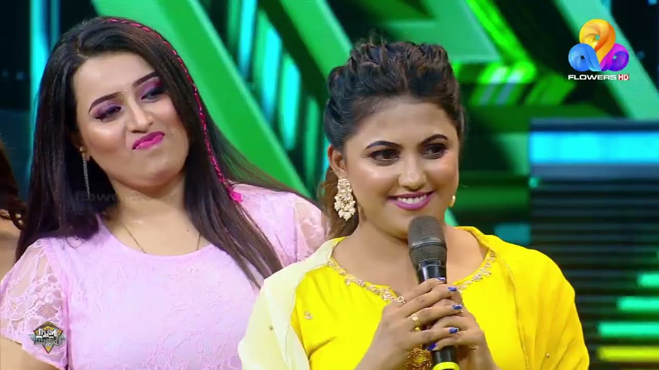 താൻ എന്ത് തേങ്ങയാടോ പാടുന്നേ💁🏻...