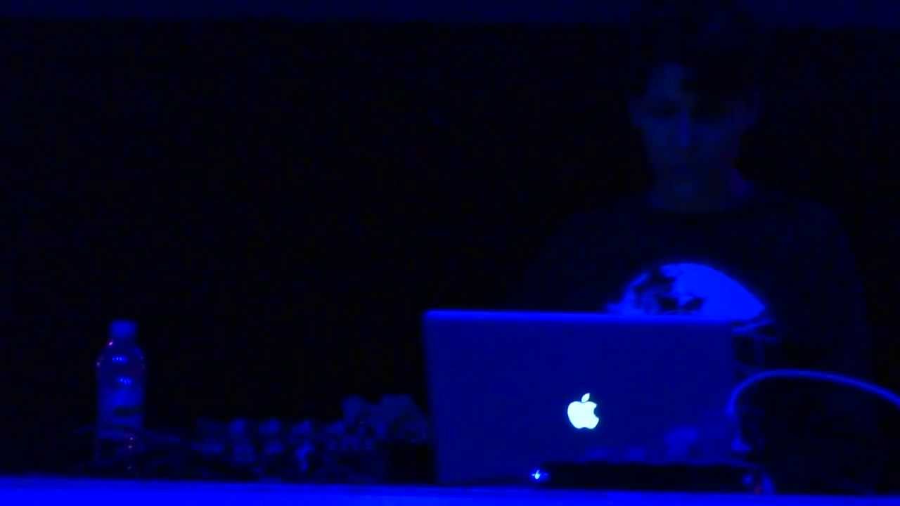Fatima Al Qadiri (live @ OFF Festival 2013) [HD]