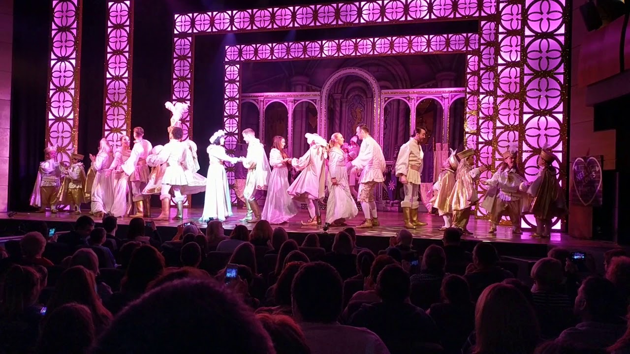 Snow White and the seven dwarfs pantomime at Theatre Severn, Shrewsbury