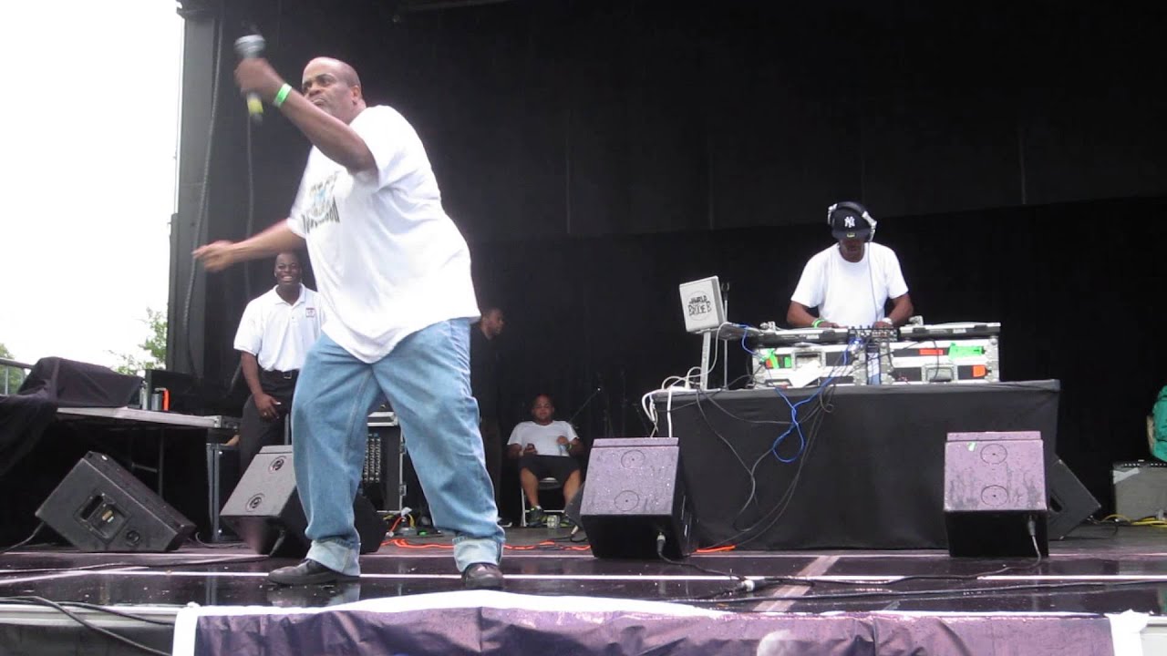 DJ BRUCIE B PT 1 - MIXING LIVE @ CROTONA PARK