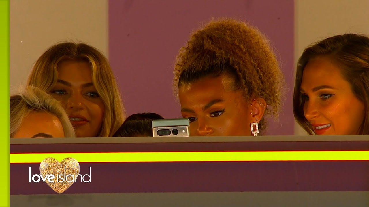 Bombshell Samie makes her entrance | Love Island Series 9