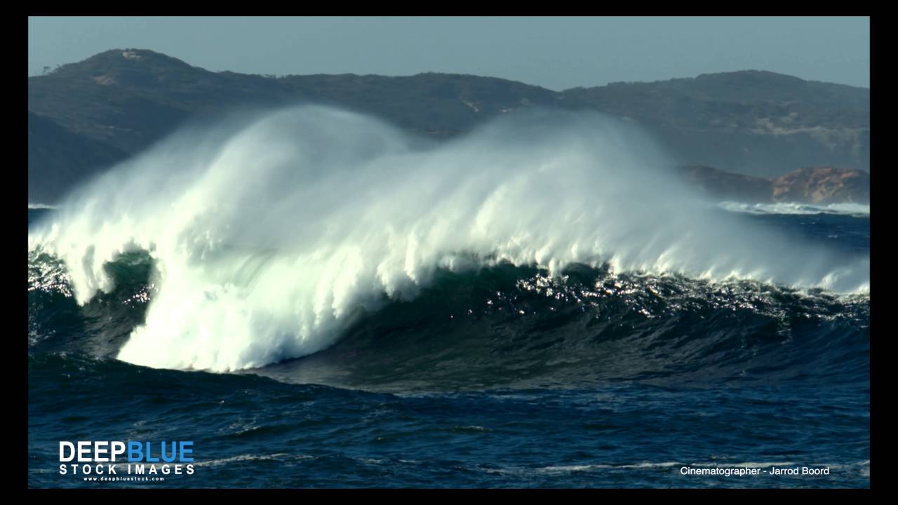 Huge wave just inside port phillip bay.