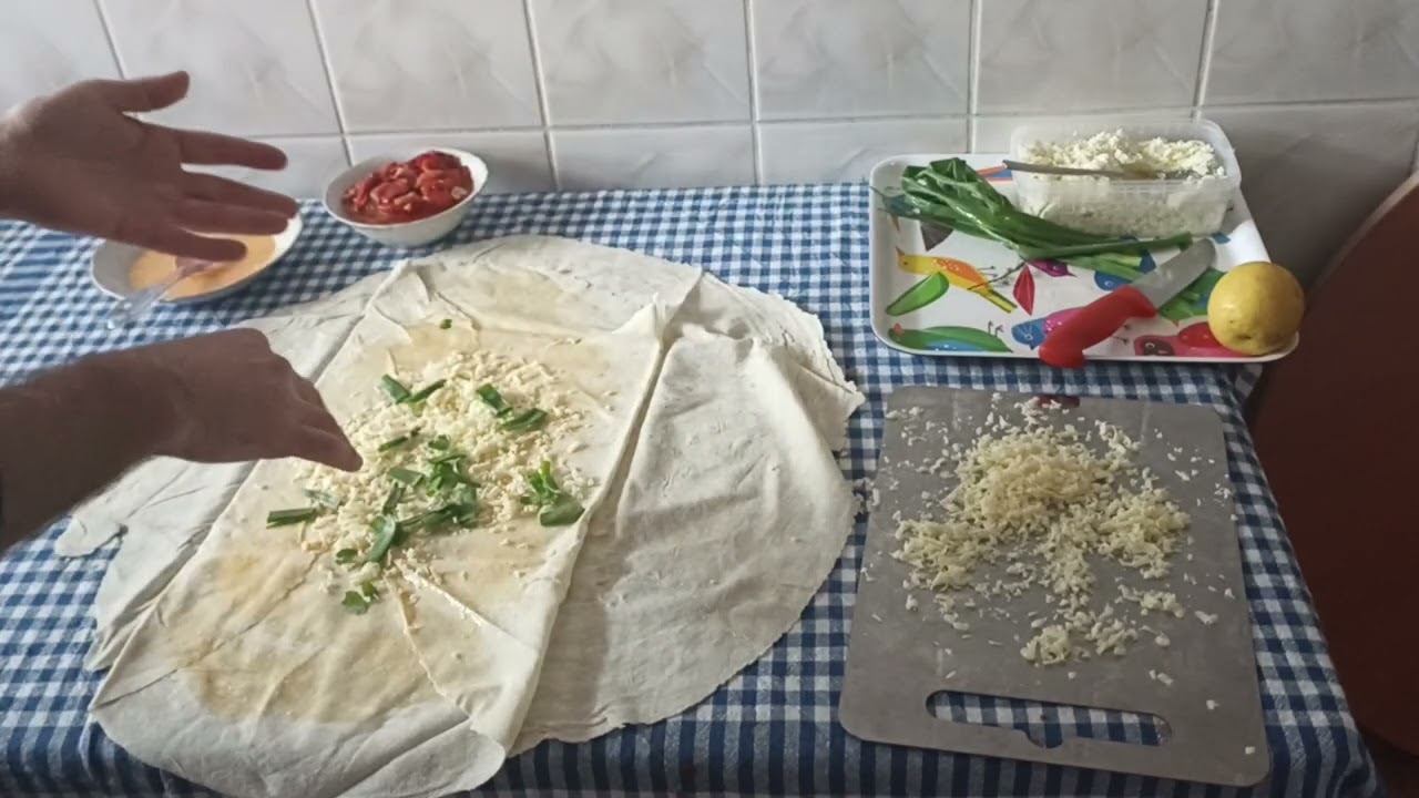Pazar kahvaltısı için müthiş tarif... Ev usulü gözleme 