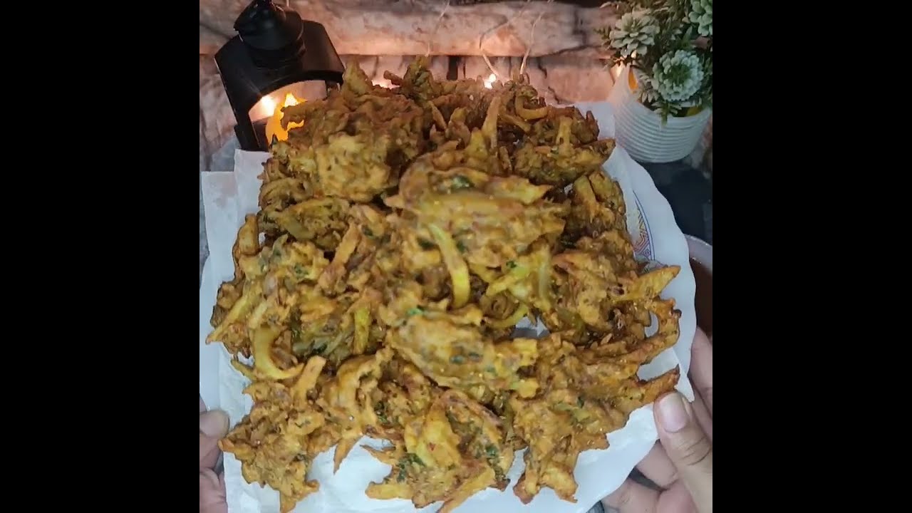 Aloo ke pakore recipe by iqra's kitchen|Aloo ke pakore recipe...