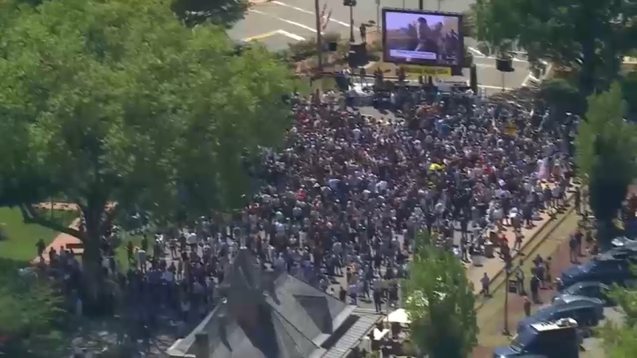 Tenafly community celebrates release of hostage, NJ native, Edan Alexander