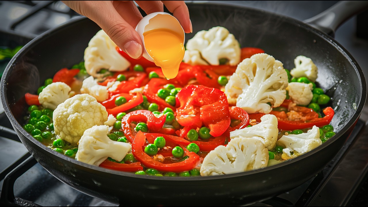 НЕВЕРОЯТНО вкусный омлет! Я и не знала, что его ТАК легко приготовить 🤯🥚💛 #asmr