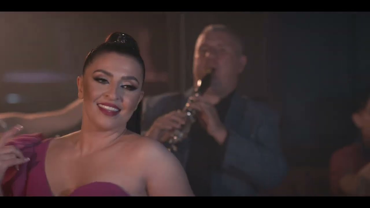 SONJA DINAMIT - OPASNO ME GLEDAŠ - (official video ) 2023