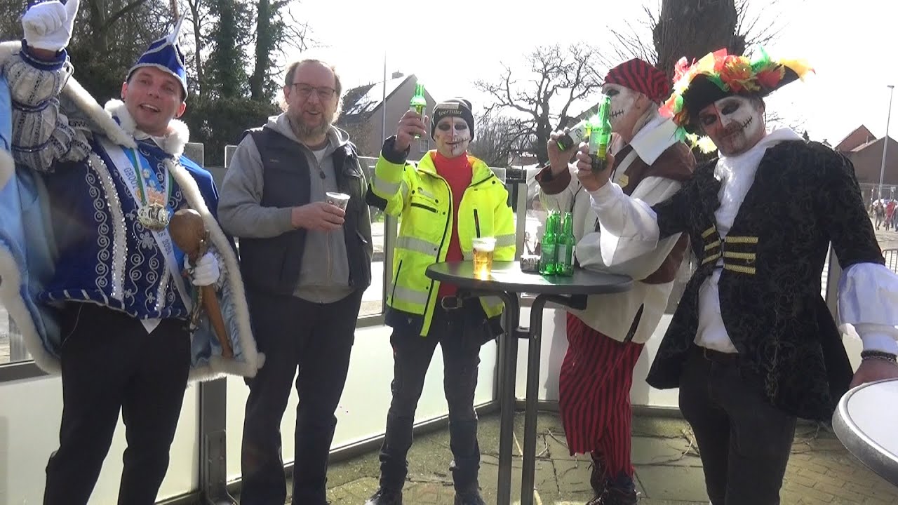 de volledige carnavalstoet van Belsele ( tussendoor  reclame stoet op 25 feb 2024
