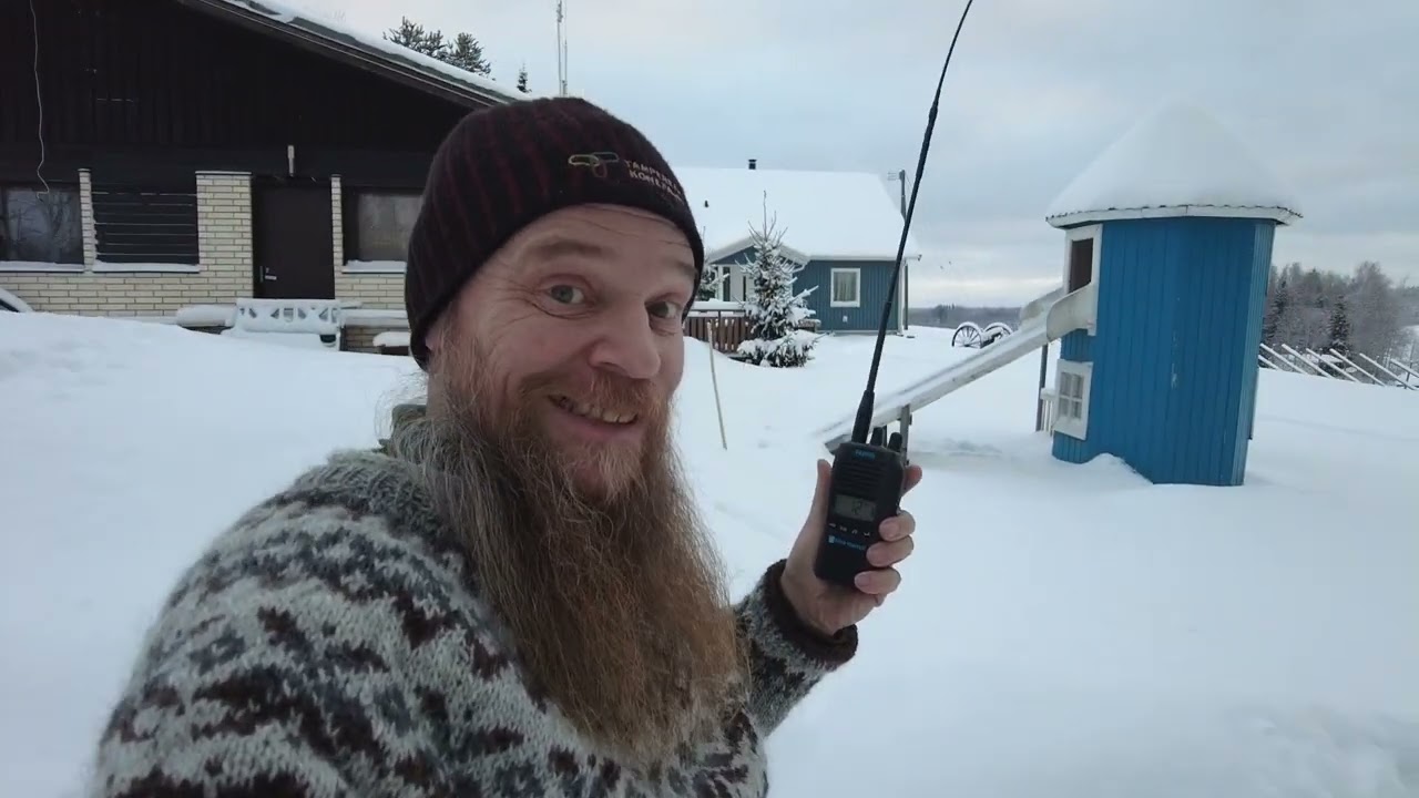 VHF- käsikapulat testissä. Star Hunter & Jahti Jakt.