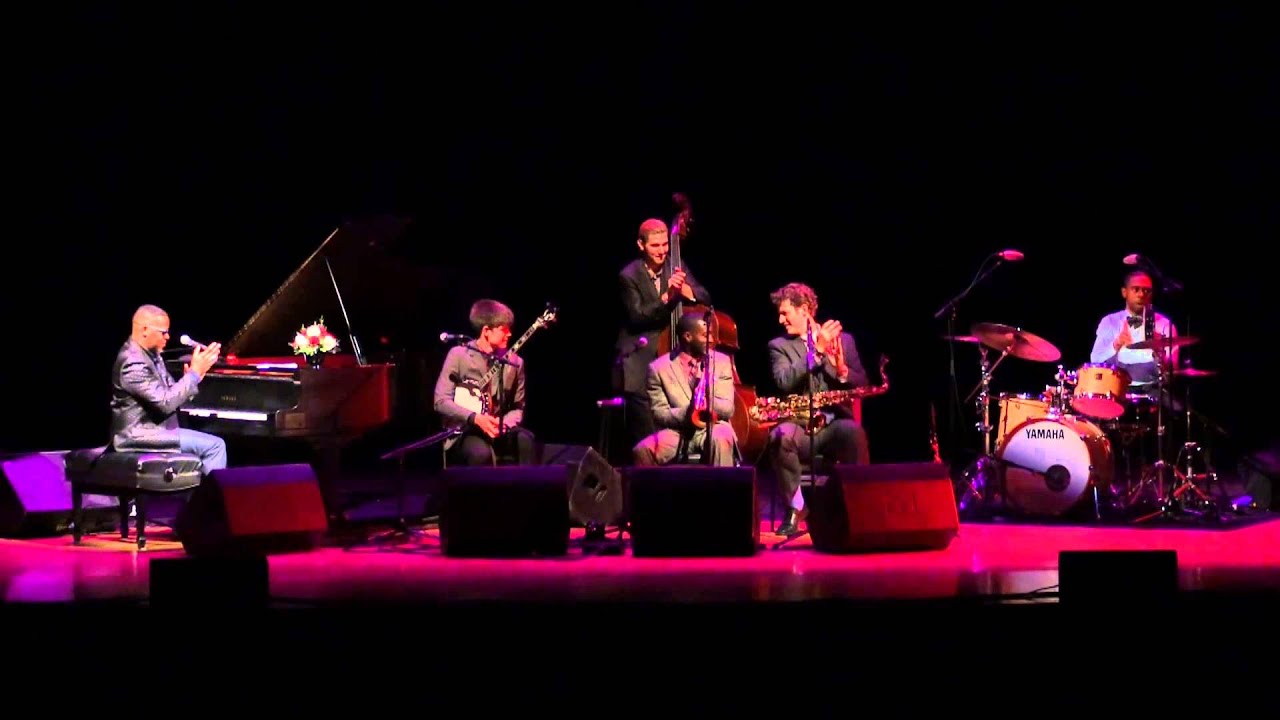 DAVELL CRAWFORD & HIS CREOLE JAZZ MEN play, 