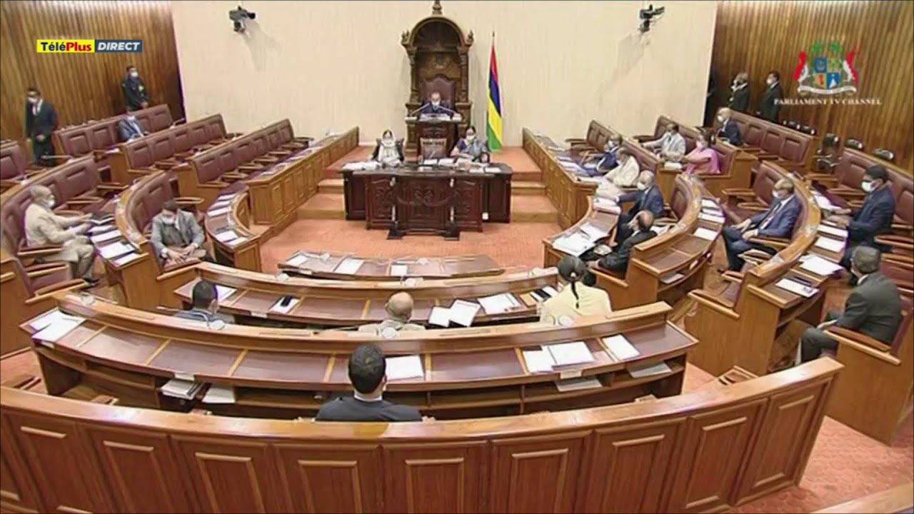 D&eacute;bats budg&eacute;taires : suivez l'intervention de Steven Obeegadoo
