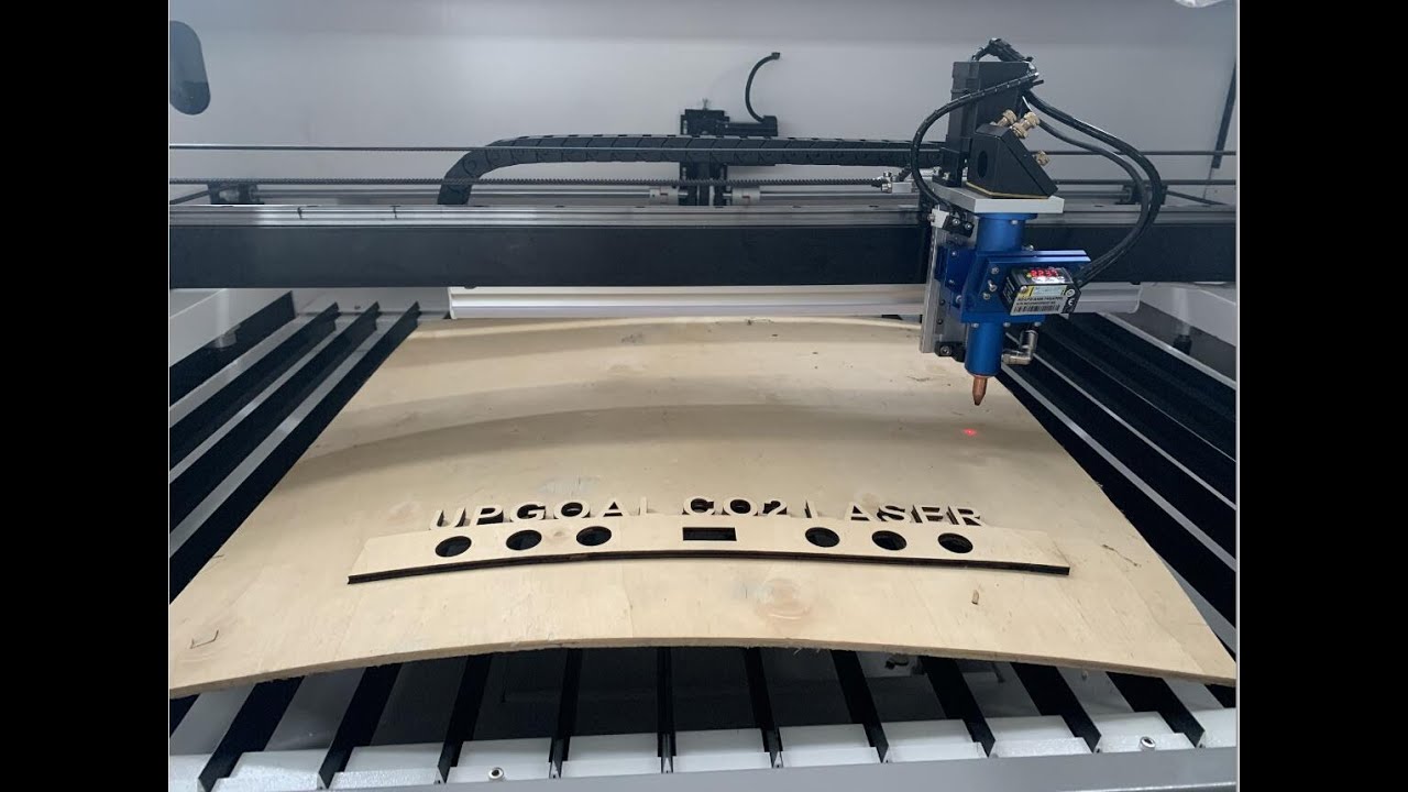 Non-Metal Material Live Focus Co2 Laser Cutting Machine for Curving Wood Plate
