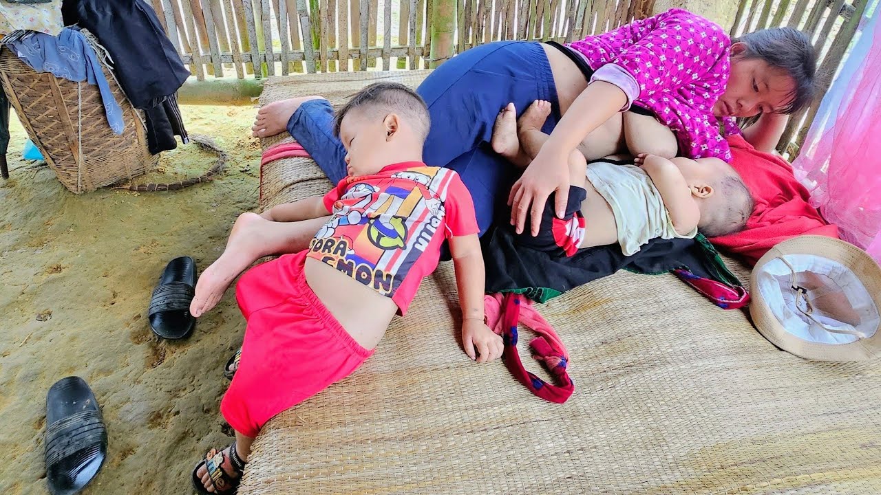 The life of a single mother is extremely difficult because when it rains,she cannot earn money for