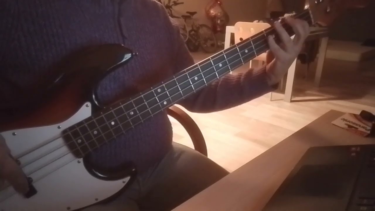 Running up this hill (make a deal with God) - K. Bush - Personal Bass Cover 