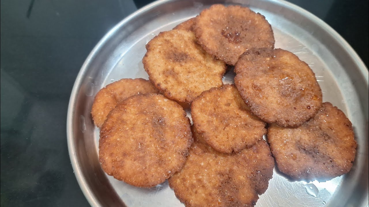 ಕುಂದಾಪುರ ಸ್ಪೆಷಲ್ ಸಿಹಿ ಕಾಯಿ ವಡೆ. (Sweet Coconut Vade)