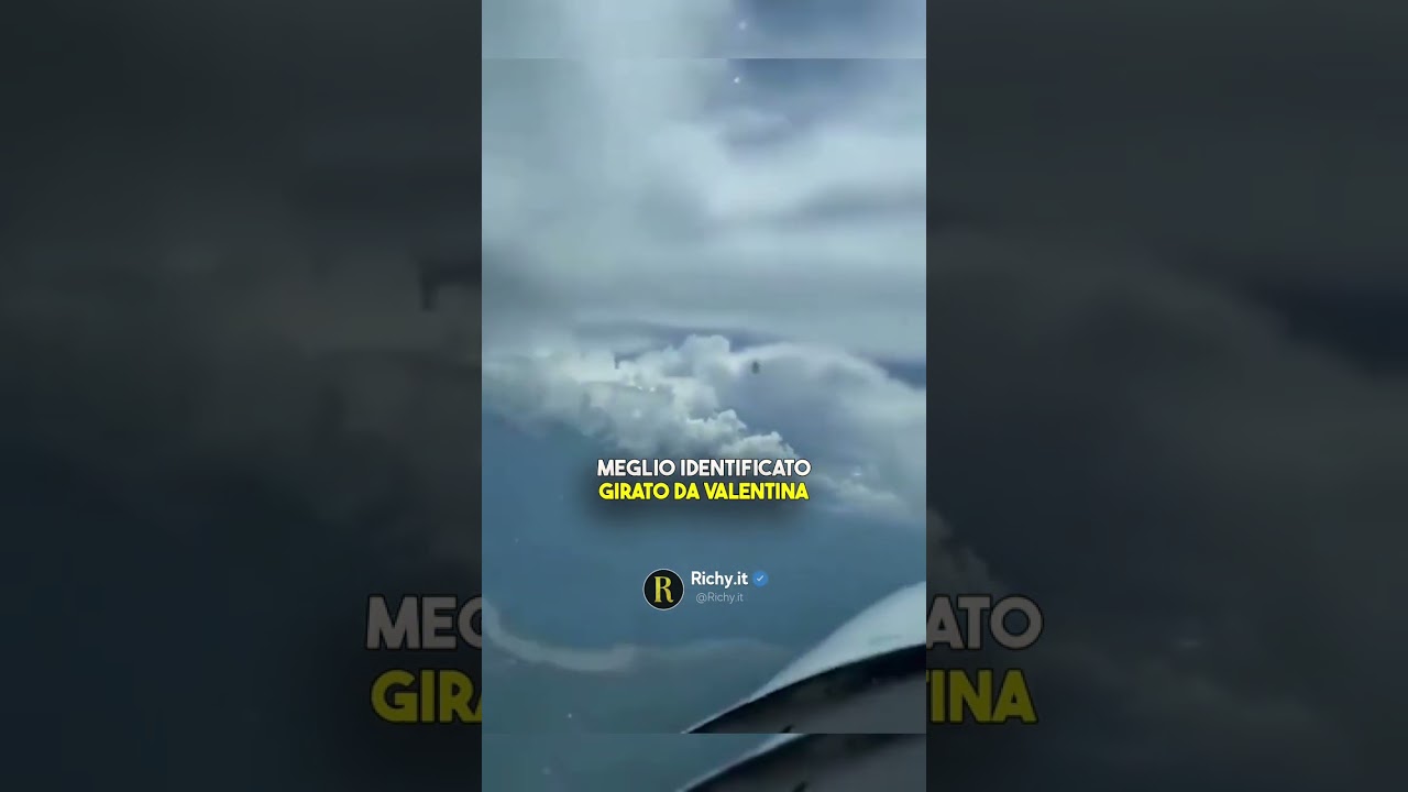 Ufo avvistato affianco ad un AEREO 😱#ufo #alieni #area51 #avvistamenti #misteri
