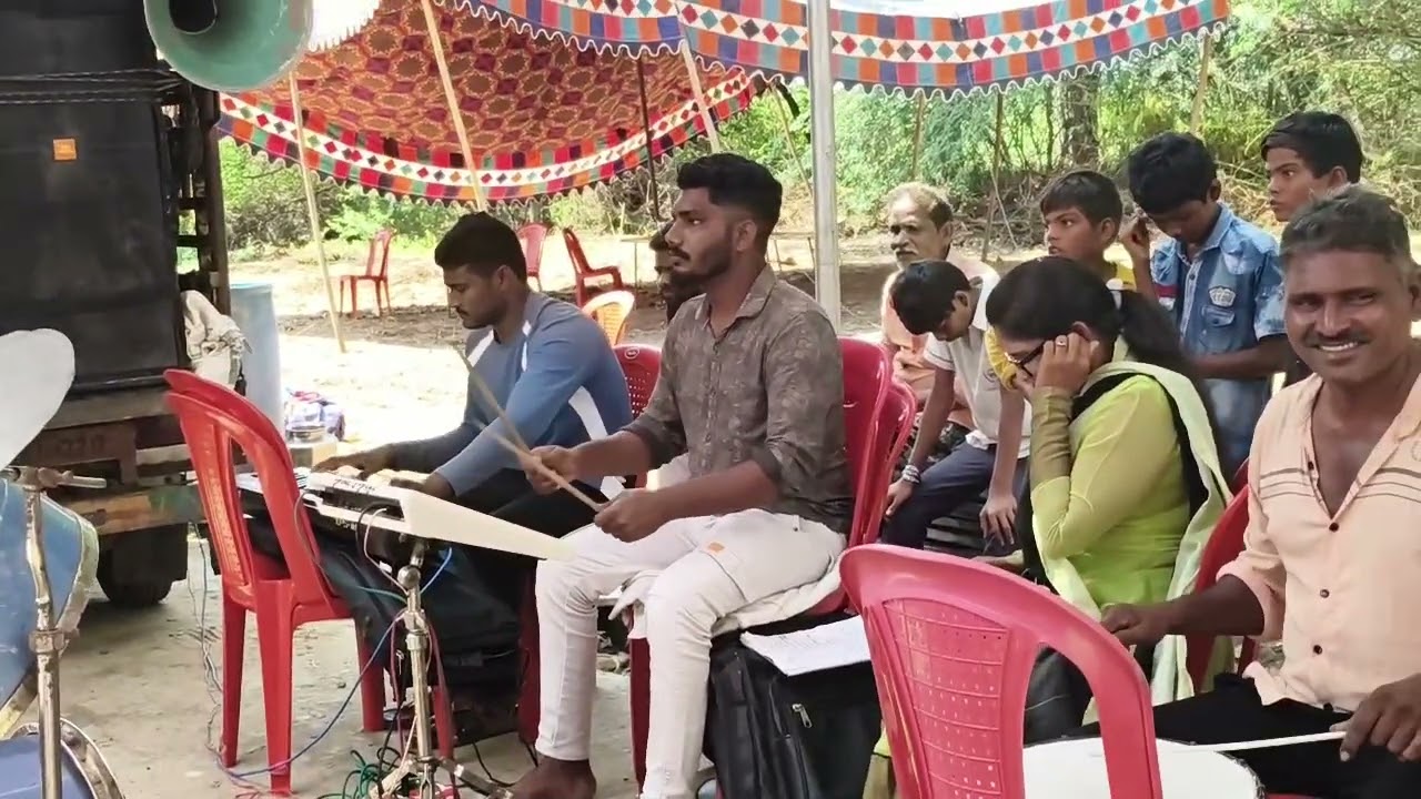 Srutri chesi neepadeda song 🥁🎹🎤