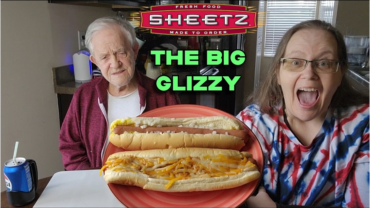 Огромная сосиска из Sheetz
