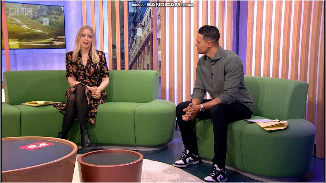 Lauren Laverne - Black Tights & Ankle Boots - 24/11/21