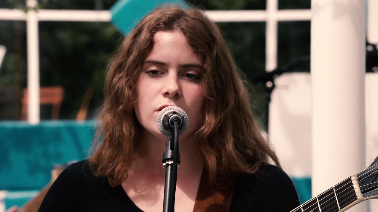Eugenia Post Meridiem - Low Tide (Live session)