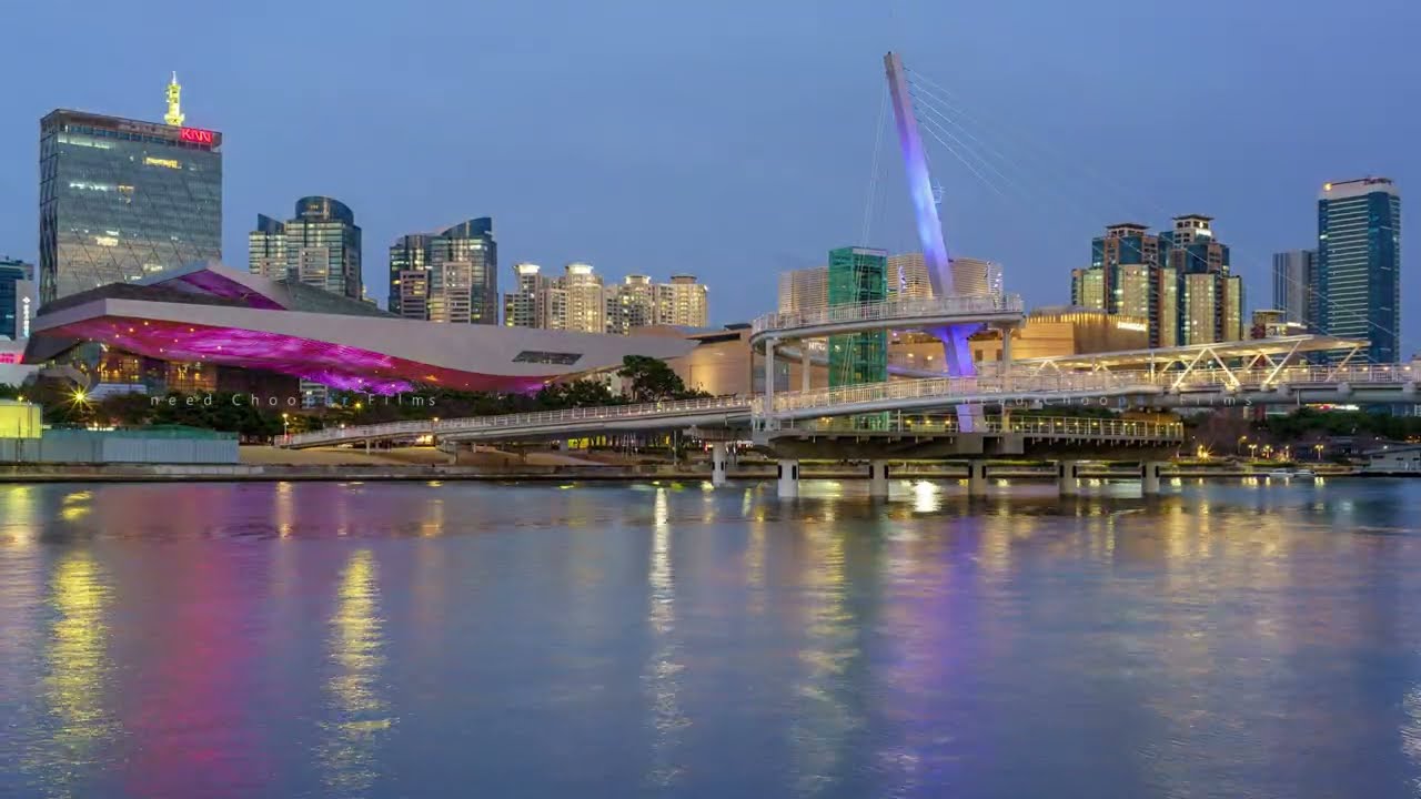 4K 타임랩스 부산 _ 센텀 휴먼브릿지 데이투나잇 타임랩스. 부산야경. Human Bridge  Centum City DTN Timelapse. Busan. Korea