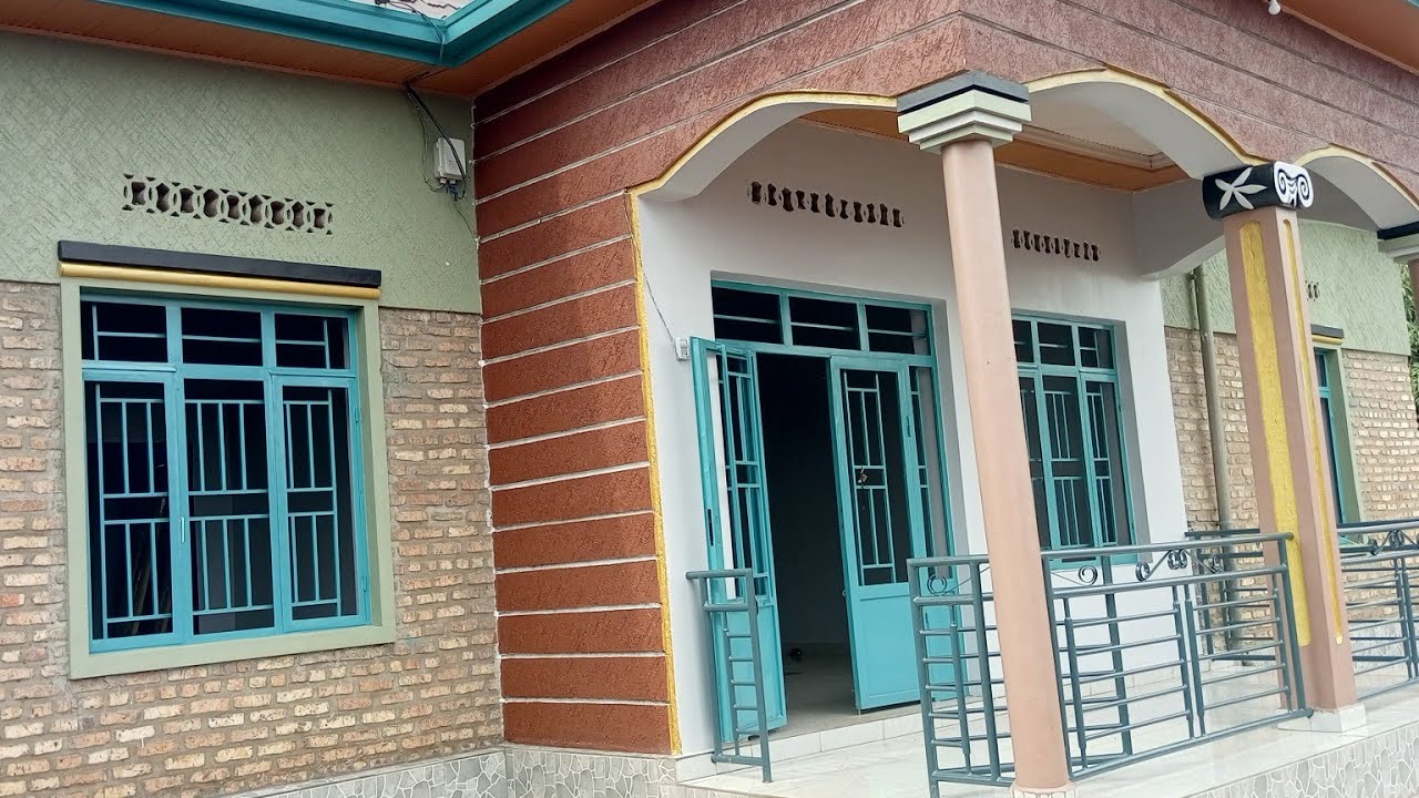 Iyi nzu iragurishwa kugiciro gito Hafi ya Kabuga Rugende yitaka 0787464641
