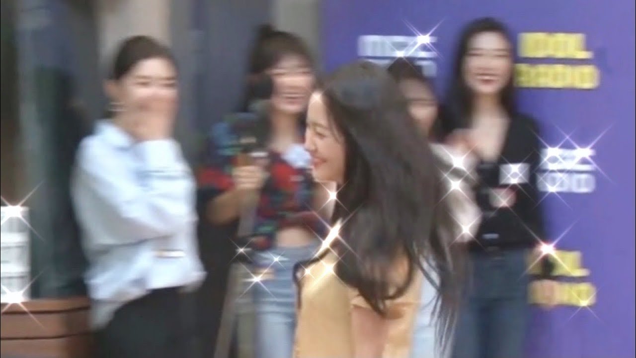 just red velvet being chaotic on radio shows