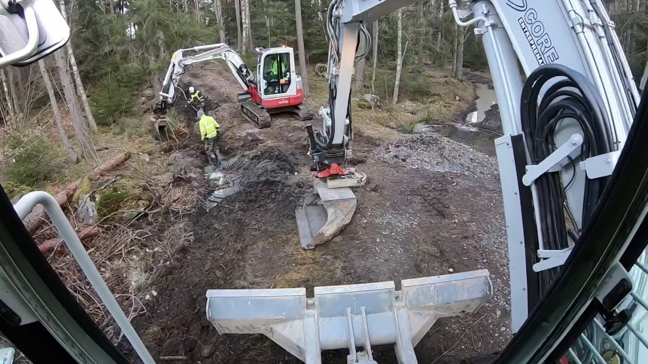 Covering job with Takeuchi 8,5t