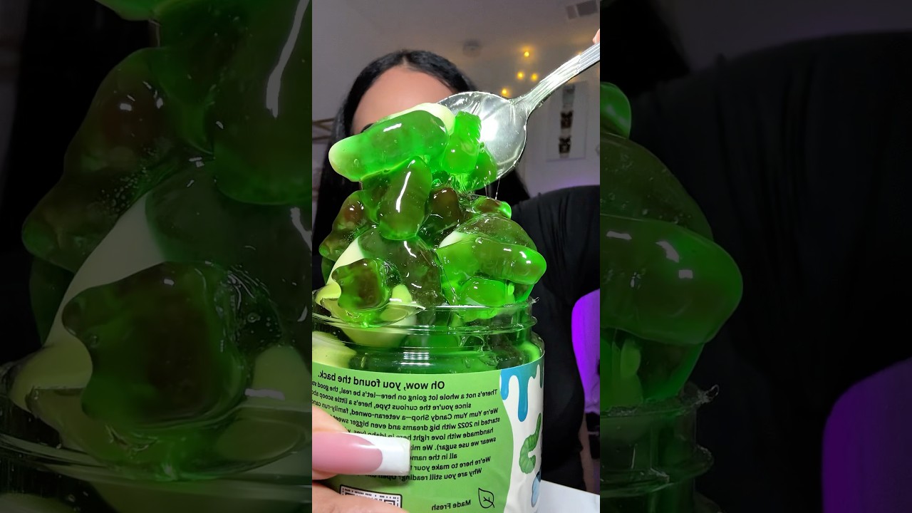 sour gooey gummies