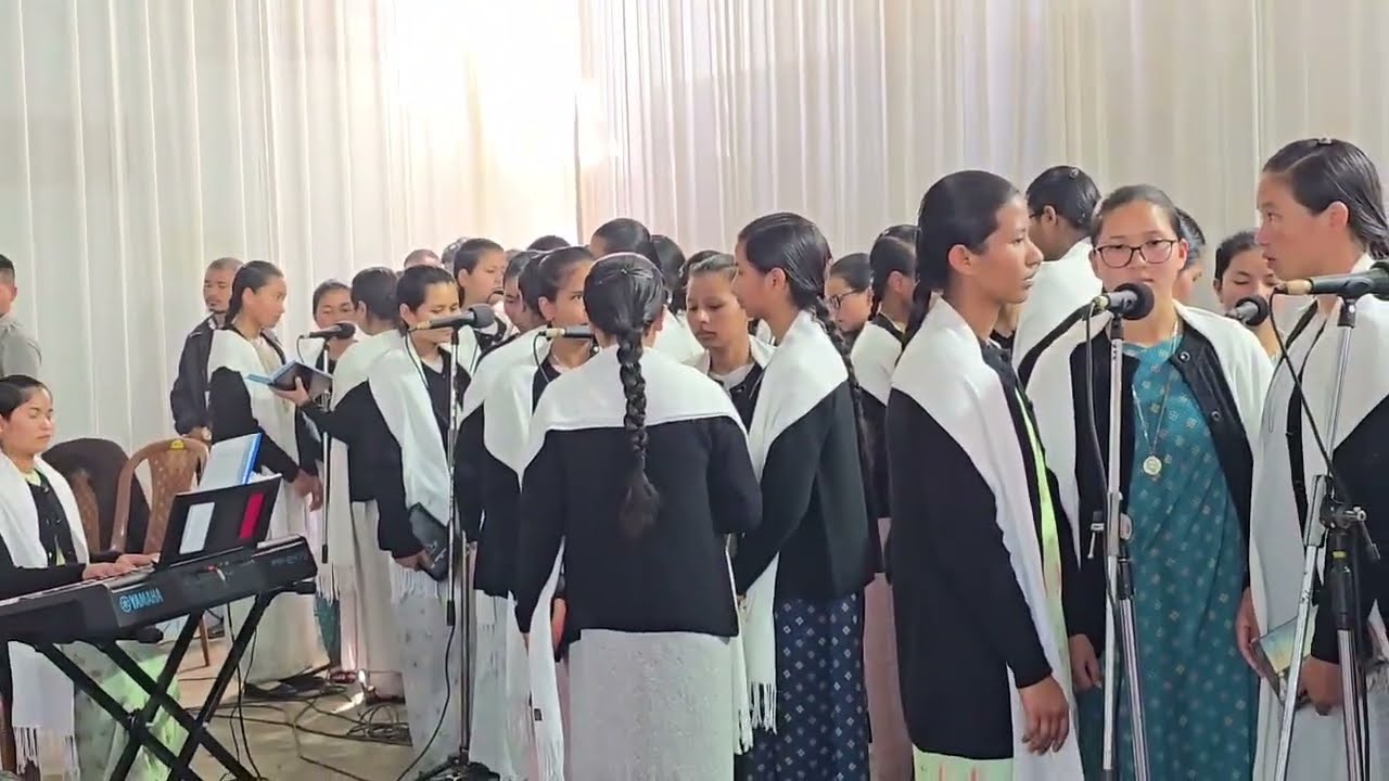 Bakhuid Bakhuid Bakhuid : Madona Sisters Choir 