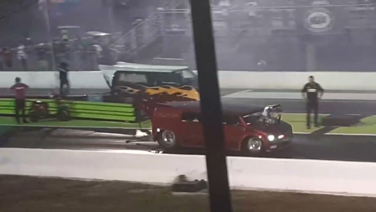 Mayhem Van vs Blasto Van