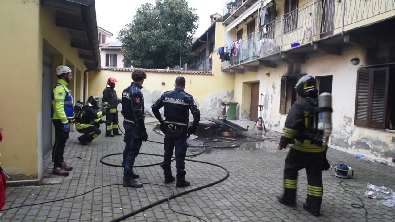 Incendio a Mortara, inagibile il piano terra ma non l’intera struttura