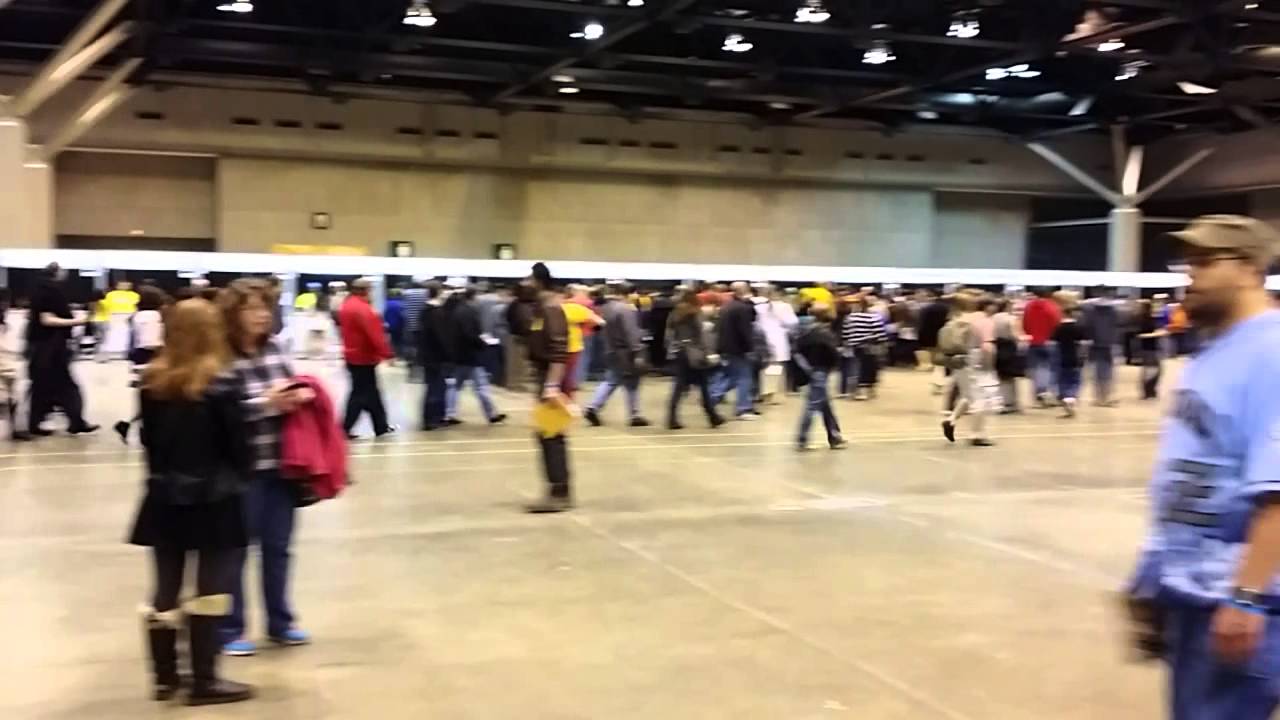 Wizard World Comic Con STL 2014 - Entrance Hall Pan