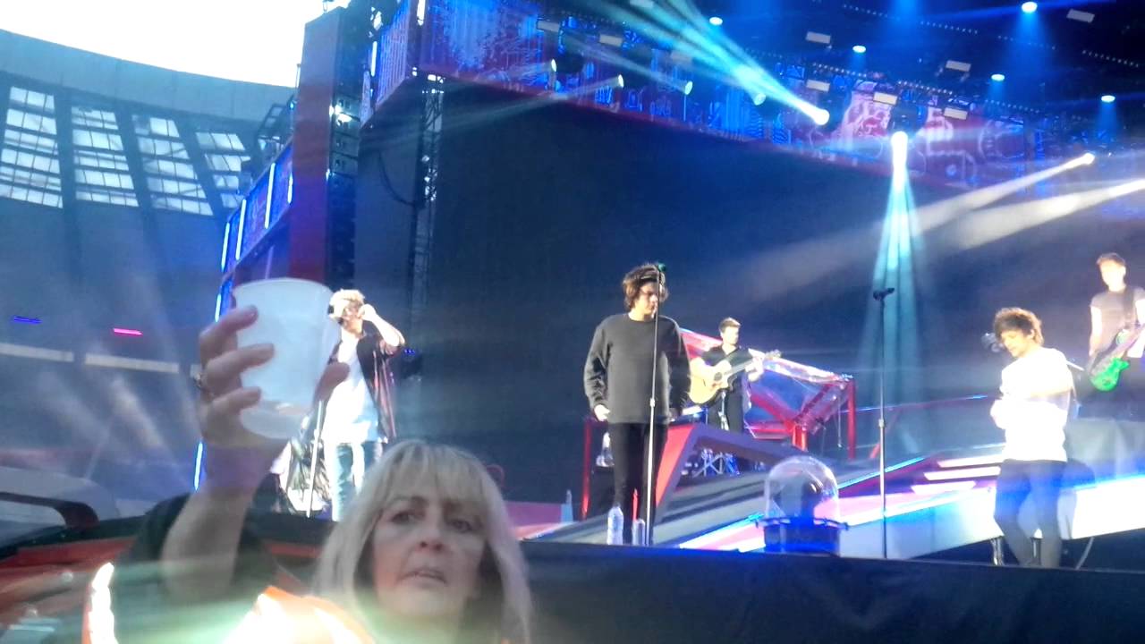 Harry losing his voice - wwa edinburgh