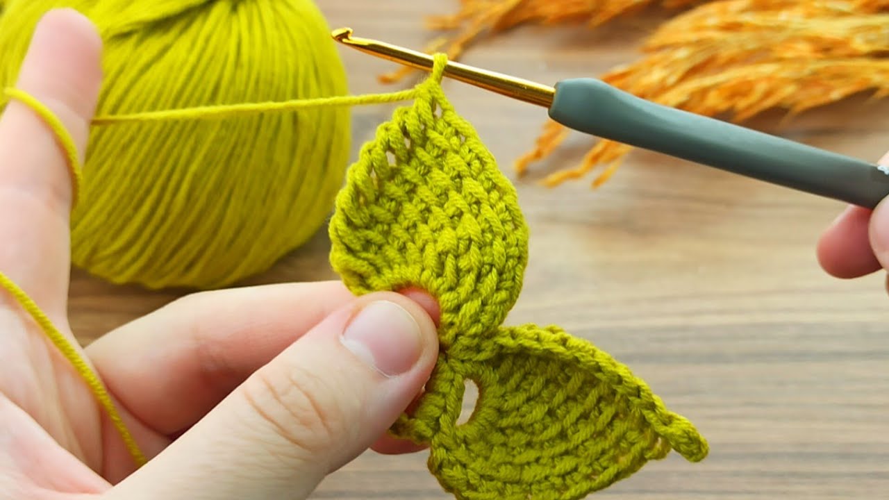 Wow!!!! Tunisian crochet leaf pattern flower making #crochet #knitting .
