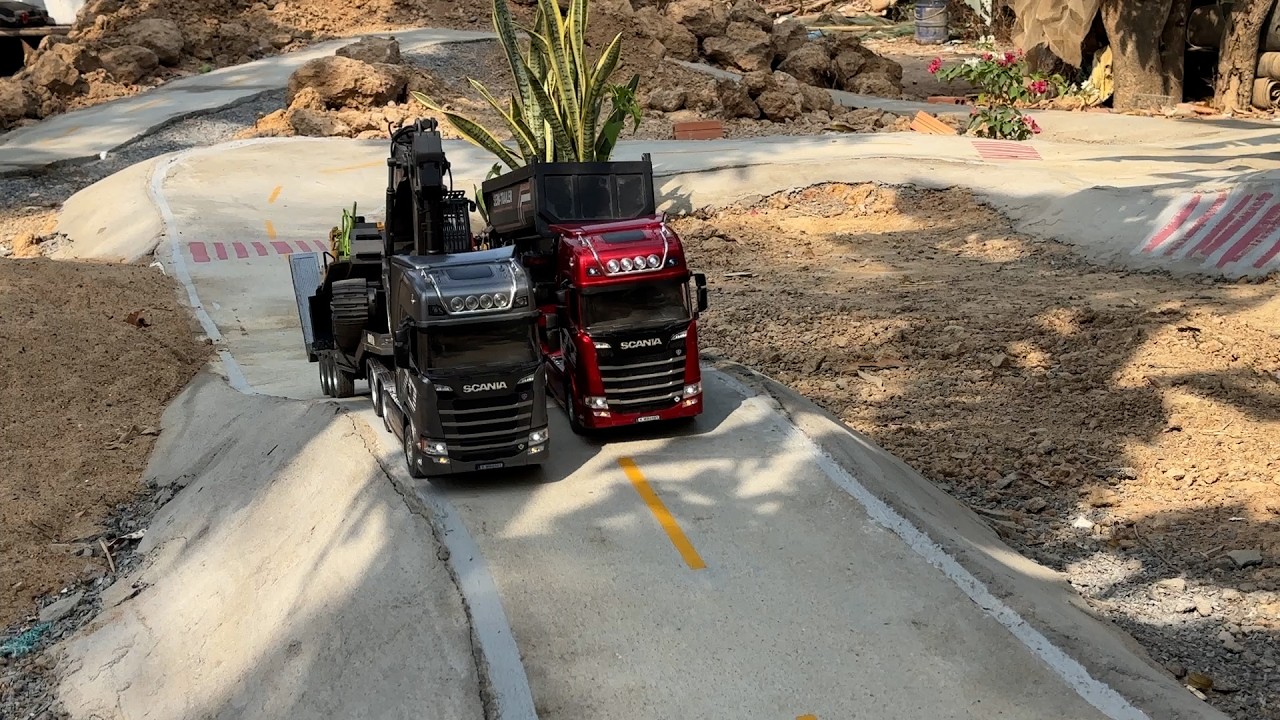 Dump Truk RC Huina 1536, Truk Merci Muatan Tanah Merah Bangunan Excavator Besar Huina 1593