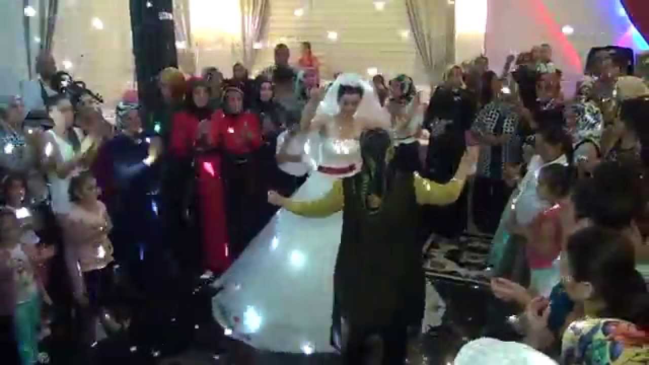Bartın düğünlerinde vazgeçilmezi, sevgi çemberi. (halka programı)