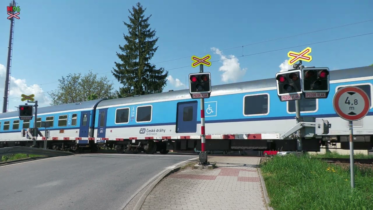 Železniční přejezd Protivín zastávka #2 [P1148] - 2.5.2025 / Czech railroad crossing