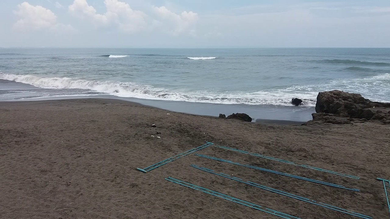 Seseh surfing beach-west canggu-Bali