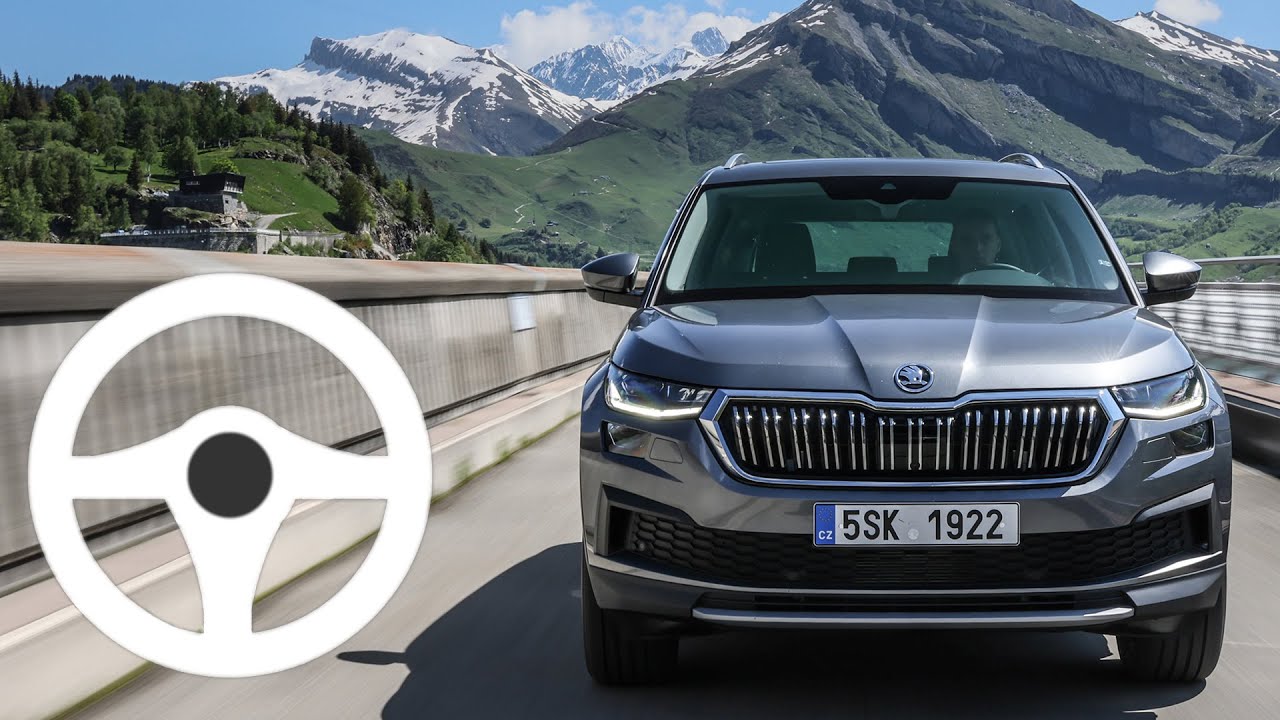 Skoda Kodiaq 2021 Travel Assist real-life test on highway (motorway) & on country roads : [1001cars]