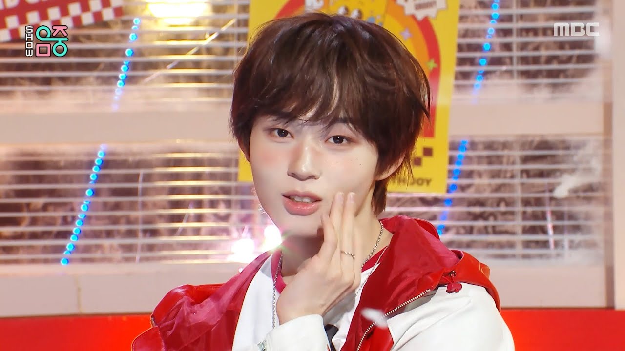 KickFlip (킥플립) - Eye-Poppin&rsquo; (눈에 거슬리고 싶어) | Show! MusicCore | MBC260411방송