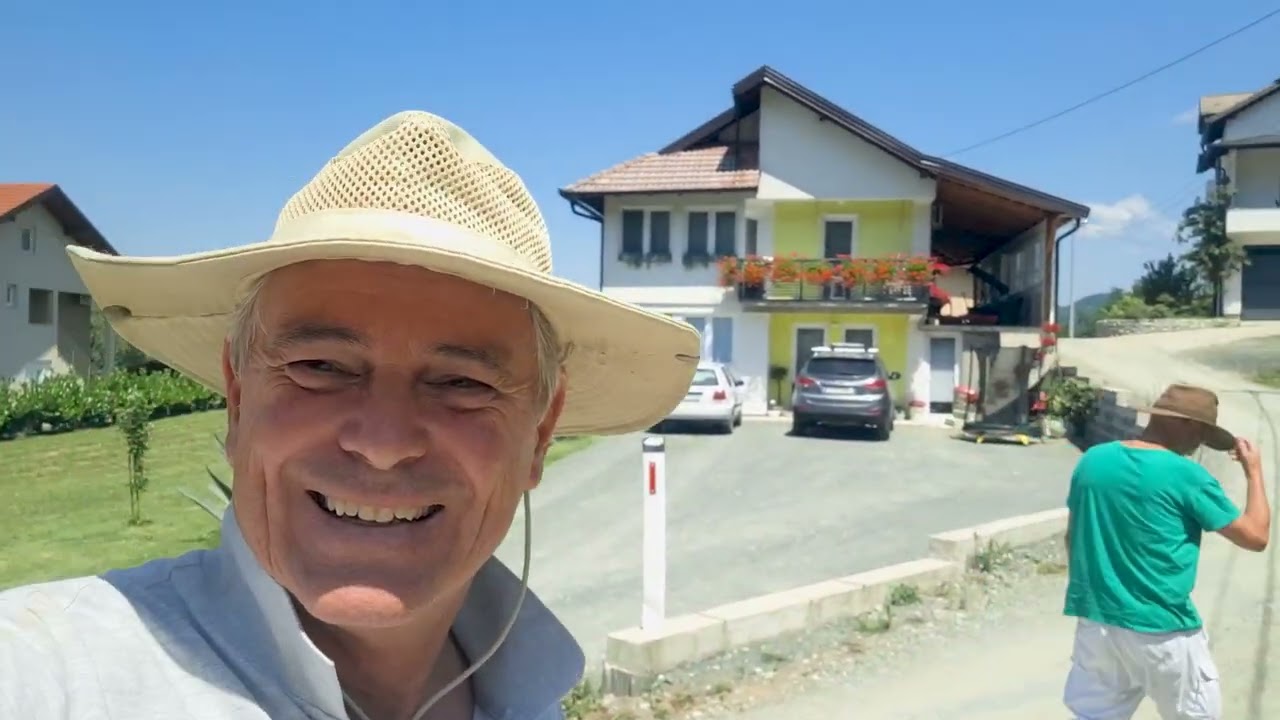Прибытие в Парк каменных сфер в Боснии