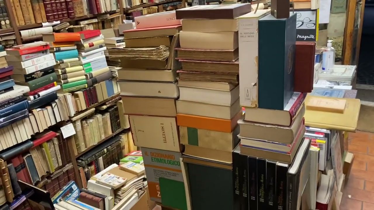 Италия - Рим / Еще одно необычное место в Риме - книжный магазин / Книга до открытия Америки
