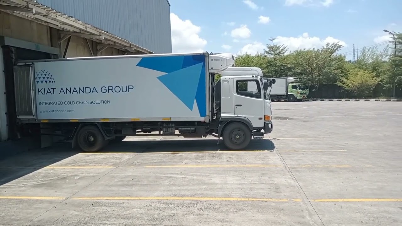 Perdana muat es criem gluco wing