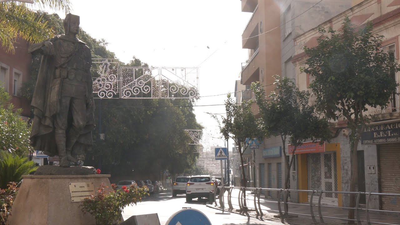 Comienza la instalación del alumbrado de Navidad en Ceuta